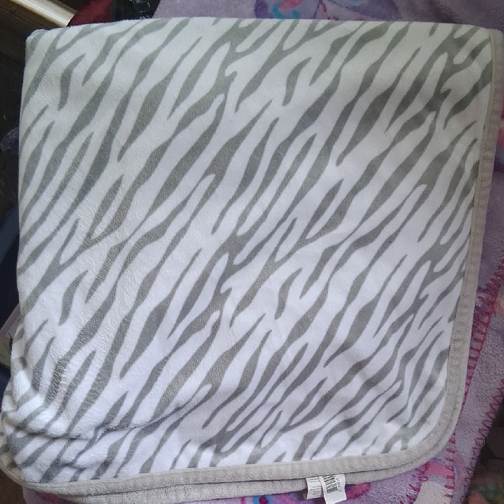Elegant Gray and White Animal Print Throw Blanket